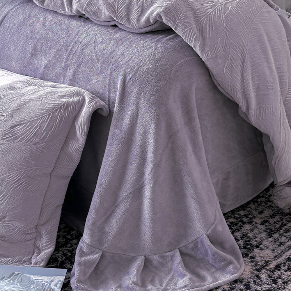 Natural Leaf Embossed Warm Milk Velvet Bed Sheet Set