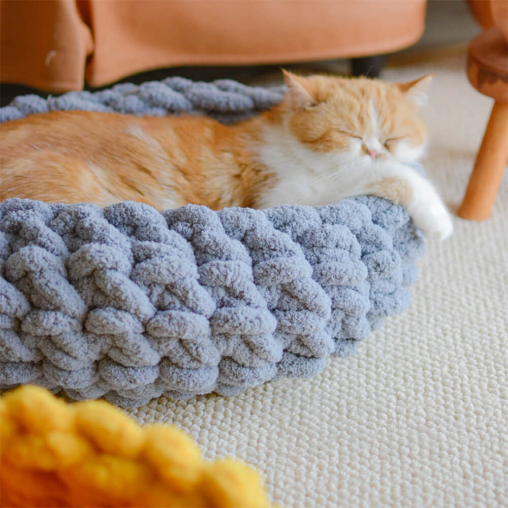 Chunky Handwoven Cozy Breathable Round Cat Nest Bed