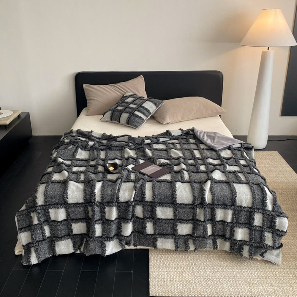 Classic Plaid Cozy Bedding Throw Blanket